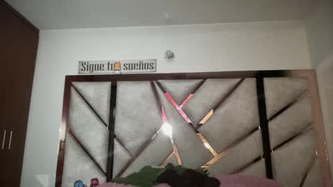 Snapshot of ammytylorxx chatting on December 2025 02:18:01 AM Ammy online show from December 2025 02:18:01 AM