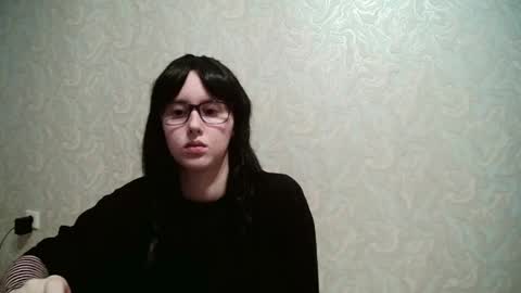 Amomira online show from May 2026 01:28:01 PM