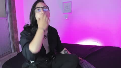 Amoneth online show from March 2026 12:07:01 PM