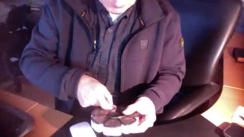 Snapshot of amor2200 chatting on December 2024 08:04:01 AM Amor2200 online show from December 2024 08:04:01 AM