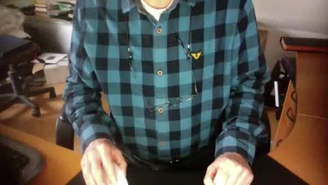 Snapshot of amor2200 chatting on December 2024 01:19:02 PM Amor2200 online show from December 2024 01:19:02 PM