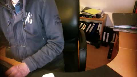 Snapshot of amor2200 chatting on January 2025 06:48:01 PM Amor2200 online show from January 2025 06:48:01 PM