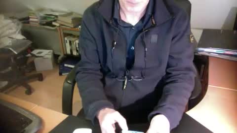 Snapshot of amor2200 chatting on January 2025 08:00:02 PM Amor2200 online show from January 2025 08:00:02 PM