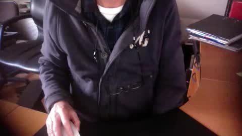 Snapshot of amor2200 chatting on January 2025 03:51:01 PM Amor2200 online show from January 2025 03:51:01 PM