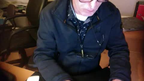 Snapshot of amor2200 chatting on February 2025 07:14:02 PM Amor2200 online show from February 2025 07:14:02 PM