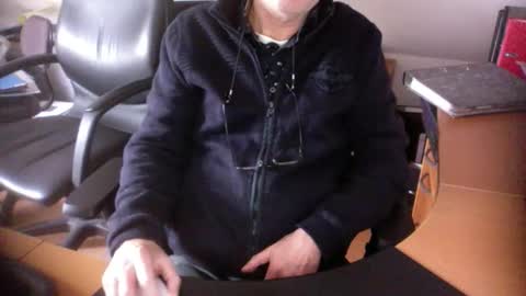 Snapshot of amor2200 chatting on February 2025 10:00:01 AM Amor2200 online show from February 2025 10:00:01 AM