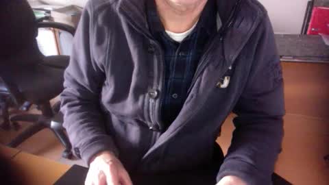 Snapshot of amor2200 chatting on February 2025 03:34:01 PM Amor2200 online show from February 2025 03:34:01 PM