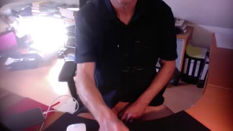 Snapshot of amor2200 chatting on September 2025 09:02:01 AM Amor2200 online show from September 2025 09:02:01 AM