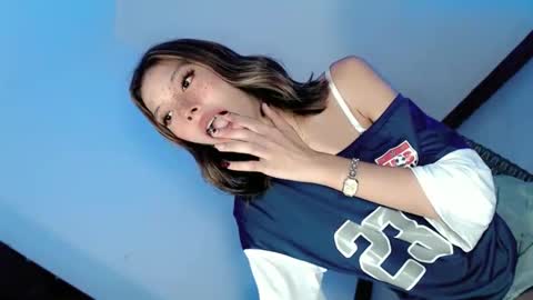 Belle Tylor online show from January 2025 07:18:01 AM