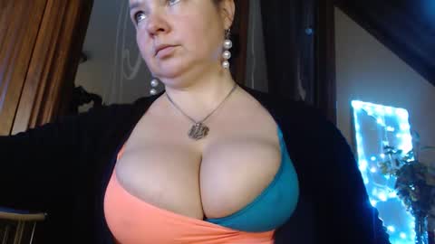 amorelara online show from December 2024 12:49:01 PM