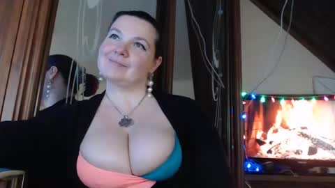 amorelara online show from December 2024 10:56:02 AM
