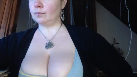 amorelara online show from January 2025 12:22:02 PM