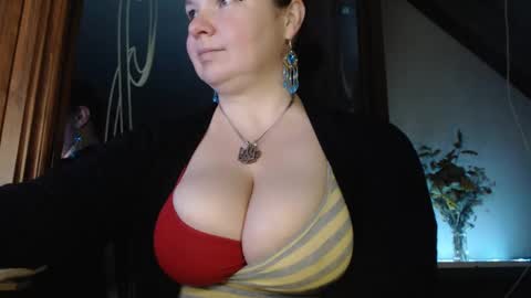 amorelara online show from February 2025 03:26:01 AM