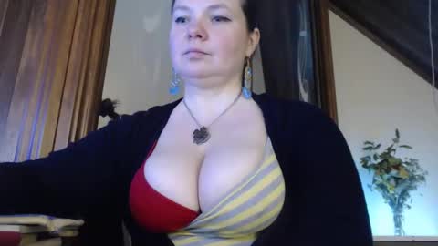 amorelara online show from February 2025 10:07:01 AM