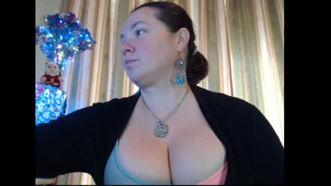 amorelara online show from October 2025 07:28:01 AM
