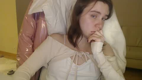 Snapshot of amoremeoww chatting on February 2025 07:14:01 PM miss unforgettable online show from February 2025 07:14:01 PM