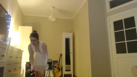 Snapshot of amoremeoww chatting on March 2025 03:45:02 PM miss unforgettable online show from March 2025 03:45:02 PM