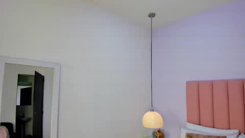 Aleja   online show from November 2025 03:05:01 AM