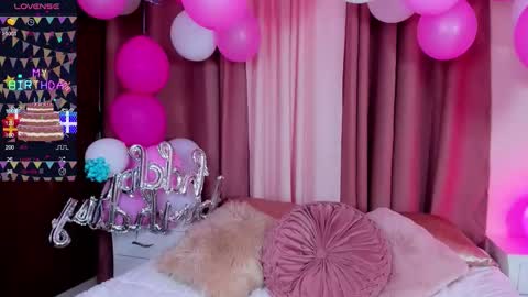 Amy online show from November 2025 08:43:01 PM