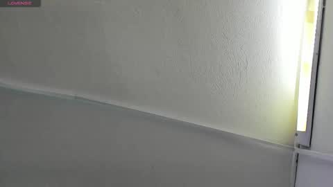 Snapshot of amy_kiitty chatting on September 2025 01:05:01 PM online show from September 2025 01:05:01 PM