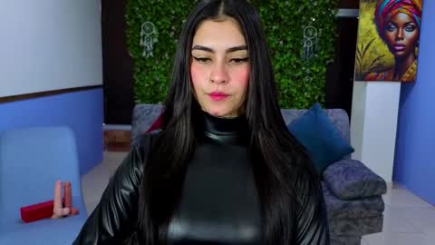 Amy online show from November 2025 07:25:01 PM