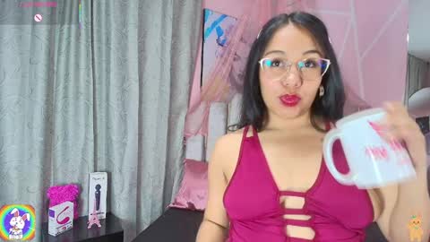 Emy Noa  online show from March 2026 11:15:01 PM