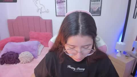 Amy sophia 3 online show from November 2025 01:07:02 PM