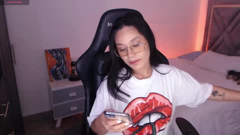 Mia Cristancho online show from June 2026 08:26:01 PM