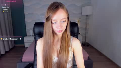 Amy online show from November 2025 06:29:01 PM