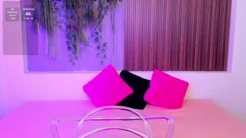 My name is AMY... Nice to meet you  thumb up me please its important online show from September 2025 04:18:01 PM