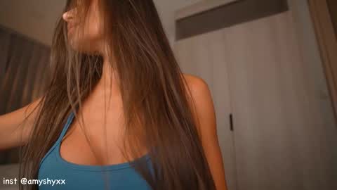 Snapshot of amylure chatting on December 2025 02:13:01 PM amylure online show from December 2025 02:13:01 PM