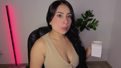 Aleja  online show from September 2025 07:18:02 AM