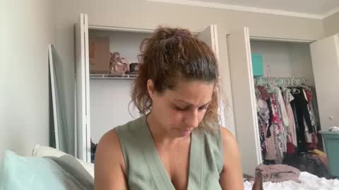 Amy Smilez online show from October 2025 01:31:02 PM