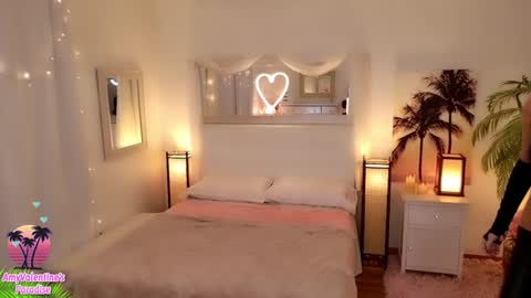 Snapshot of amyvalentine chatting on October 2025 05:54:02 AM  AmyValentine  online show from October 2025 05:54:02 AM