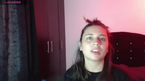 ana_arms_ online show from May 2026 06:25:02 PM