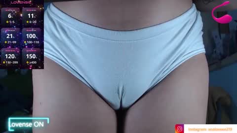 Snapshot of ana_loveee chatting on September 2025 10:11:01 PM Ana lopez - Cameltoe girl online show from September 2025 10:11:01 PM