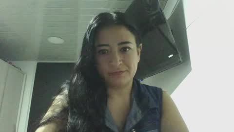 Snapshot of ana_lovexx2 chatting on March 2025 10:37:02 AM Ana online show from March 2025 10:37:02 AM