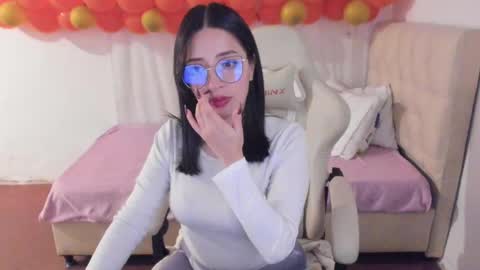 Im anna but you can call me as you want online show from February 2025 12:38:02 AM