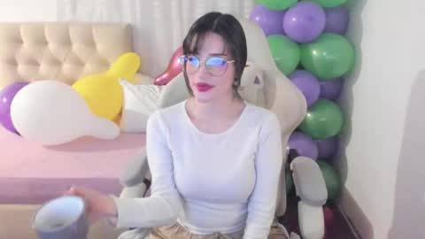 Im anna but you can call me as you want online show from October 2025 10:21:02 PM