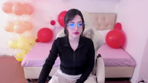 Im anna but you can call me as you want online show from April 2026 10:25:02 PM