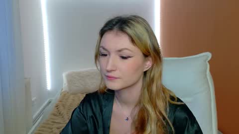 anaayss online show from February 2026 05:49:01 AM