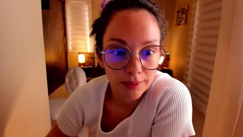 Anabel online show from October 2025 05:24:02 PM