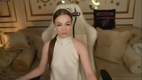 Snapshot of anabel_team054 chatting on June 2026 02:44:02 PM PLAYHARD054 online show from June 2026 02:44:02 PM