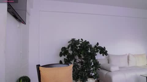 Ana online show from December 2025 02:21:01 PM