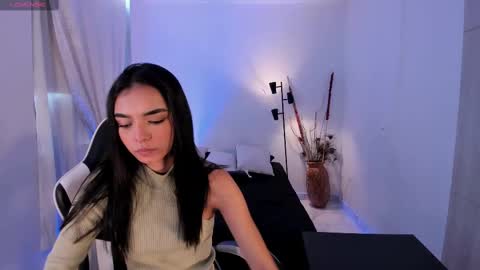 ANABEL WOLF  online show from September 2025 04:19:01 PM