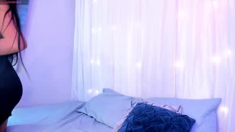 anabloom_ online show from April 2026 08:51:02 PM