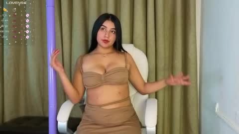 Snapshot of anabloom_ chatting on May 2026 08:51:01 PM anabloom_ online show from May 2026 08:51:01 PM