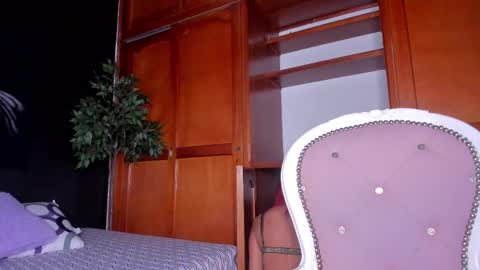 Snapshot of anahi__18 chatting on October 2025 11:38:02 PM Anahi online show from October 2025 11:38:02 PM
