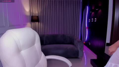 Anahi Curlie online show from January 2025 08:10:02 AM