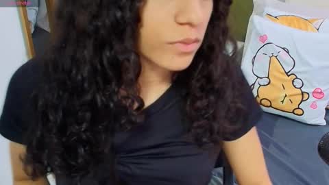 Anahi  online show from February 2025 06:57:02 PM